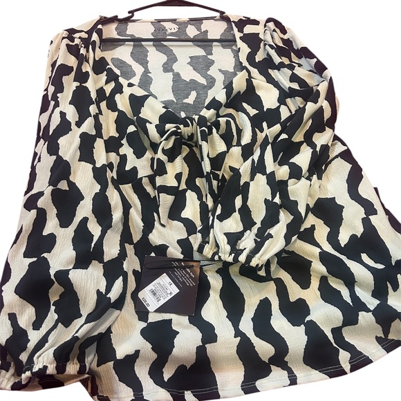 AVA& VIV black and white pattern with bow in front. NWT 1X - Picture 1 of 9